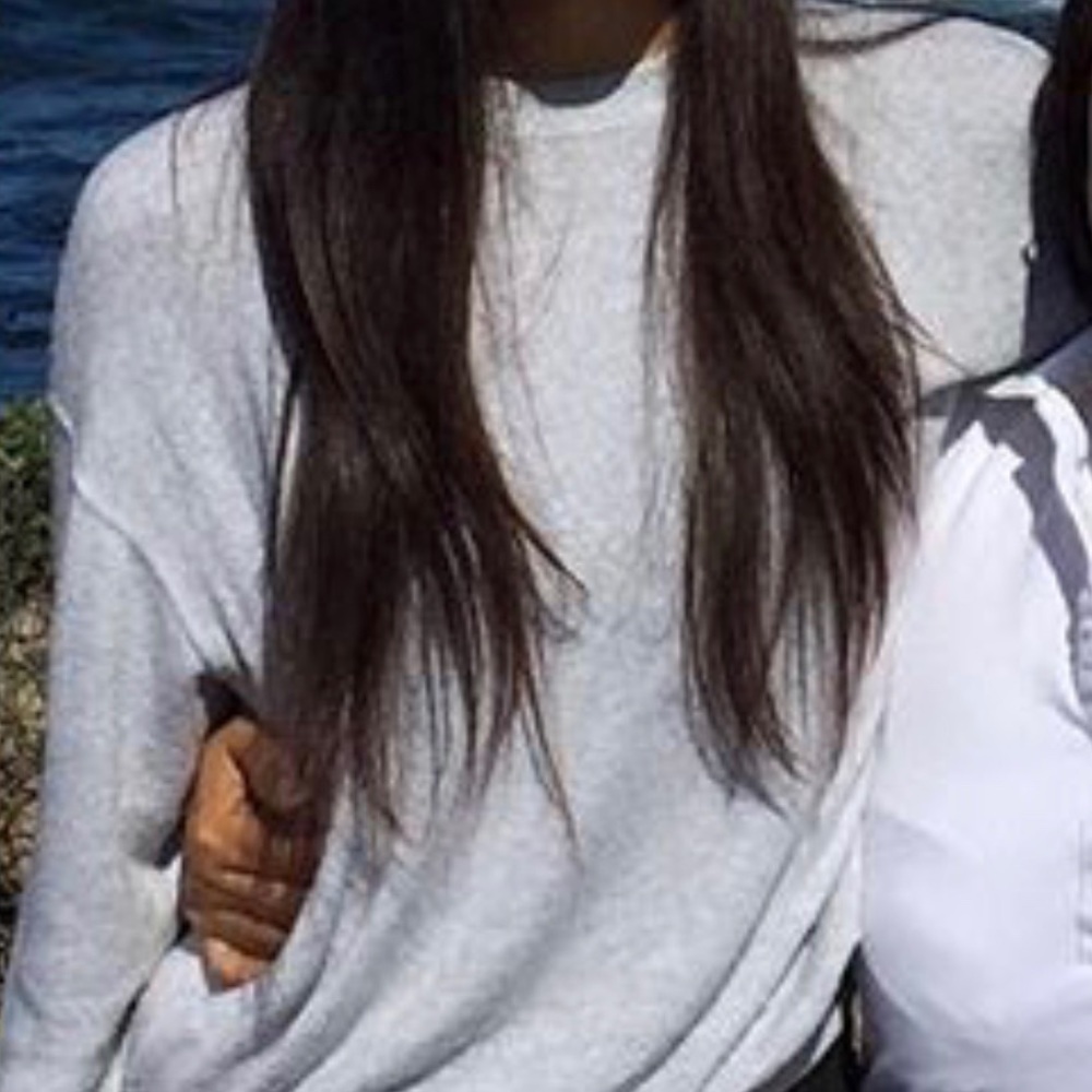 Brandy Melville sweater